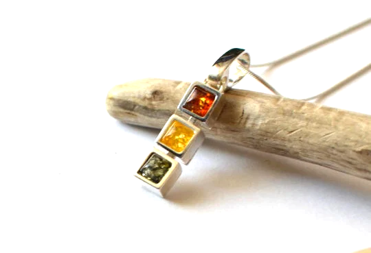 Amber Jewelry Set Earrings and Necklace