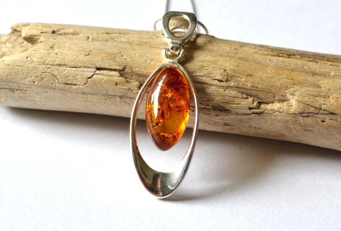 stone Necklace, stone Pendant, stone Jewelry, Modern amber silver necklace, gift for her, best friend gifts, necklace for mom, amber gift