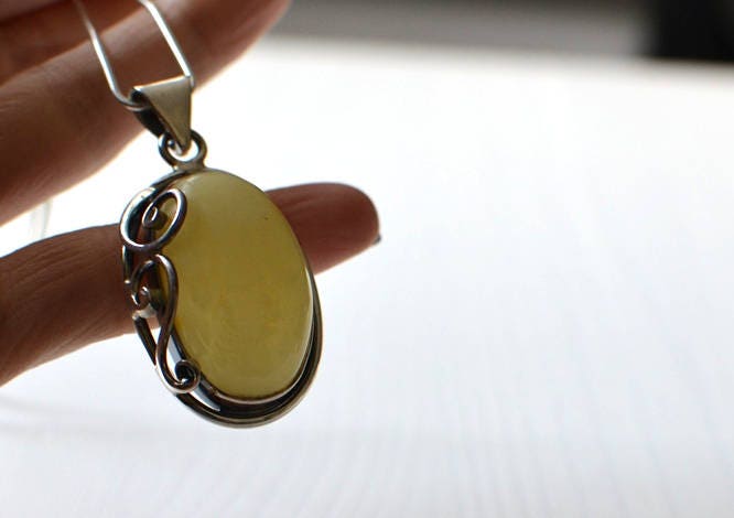 Natural Amber Pendant Necklace