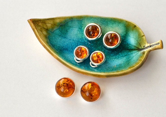 stone Clip on Earrings, Round Clip Earrings, stone clips, cognac amber clip, stone Clip Earrings, simple earrings, round earrings