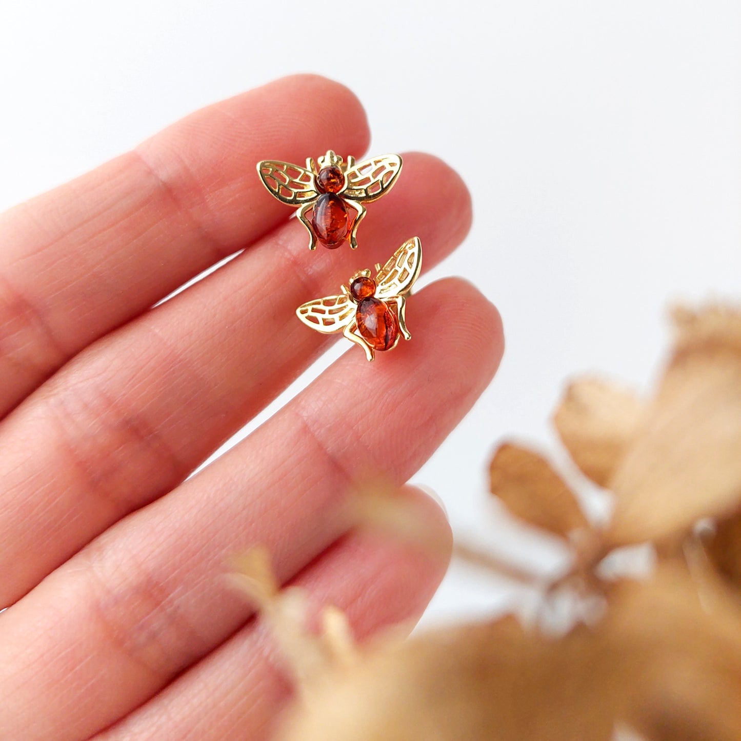 Gold Bee earrings, Amber Honey Bee Earrings, Gold Bee Jewelry, gold stud earrings, boho earrinhs bee birthday gifts for her, bumble bee