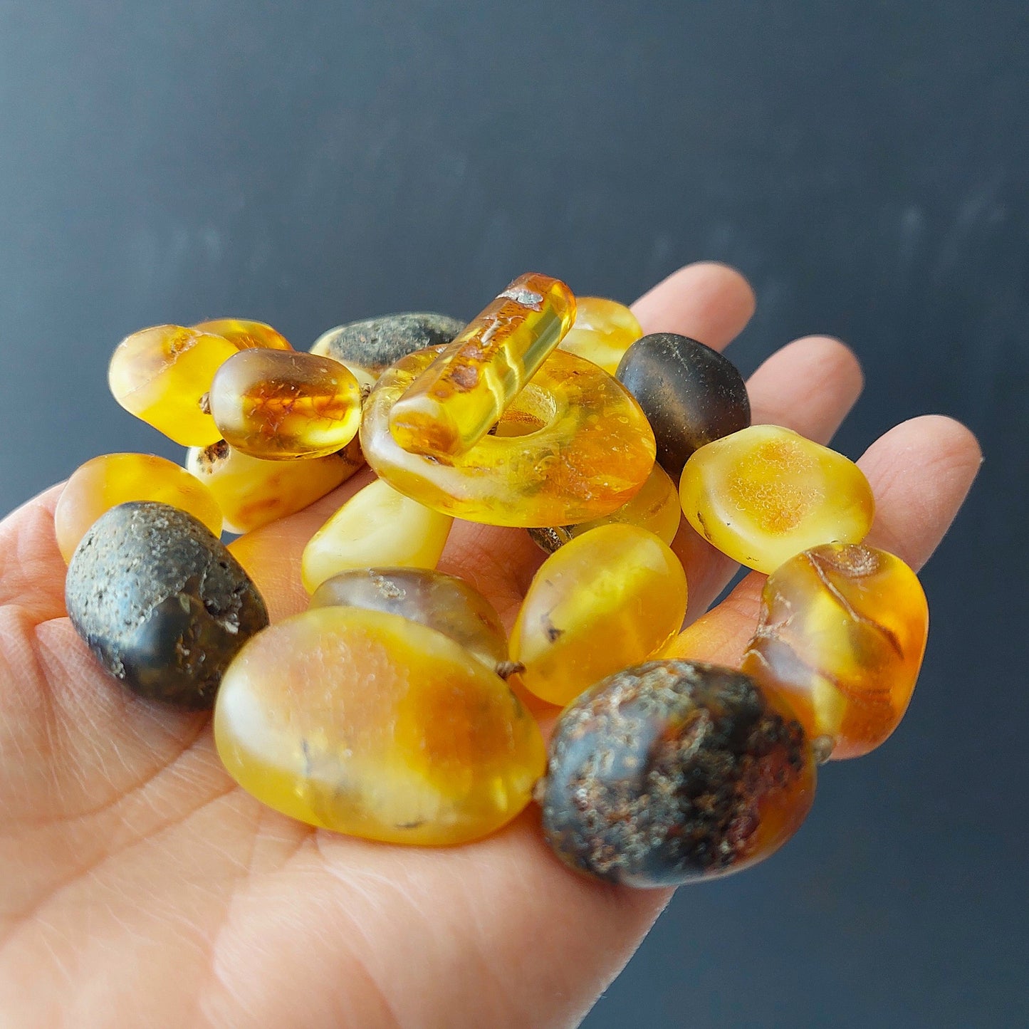 Natural Baltic amber necklace with large raw amber stones