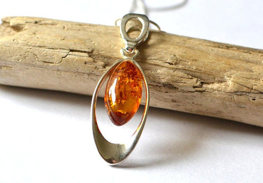 stone Necklace, stone Pendant, stone Jewelry, Modern amber silver necklace, gift for her, best friend gifts, necklace for mom, amber gift