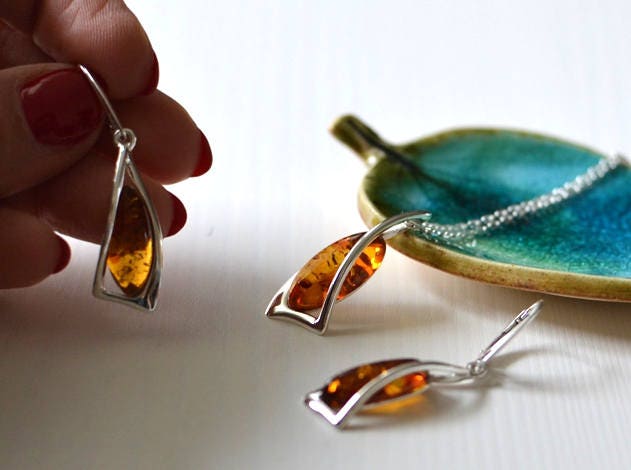 Tear drop earrings with amber beads, sterling earrings raw crystal earrings, dangle stone earrings, amber drop earrings long beaded earrings