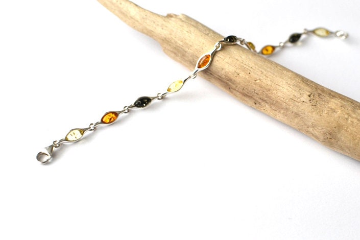 Sunstone stone Bracelet, minimalist stone bracelet with sterling silver chain bracelet amber jewelry, good luck bracelet, summer bracelet