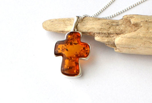 Mens cross, amber cross, cross necklace, cross amber silver, Karuba, Karuba amber, karubaamber, amberkaruba, Amber, Silver,jewelry, Jewellery gift, Anhänger mit Bernstein Kreuz, Bernsteinkreuz, Bernsteinschmuck, Baltischer Bernstein, Bernstein, Bernstein Sterling-Silber 925